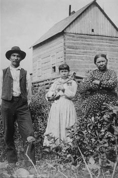 Черно-белая фотография канадской семьи