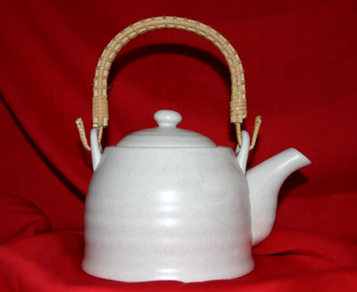 A photo of a teapot